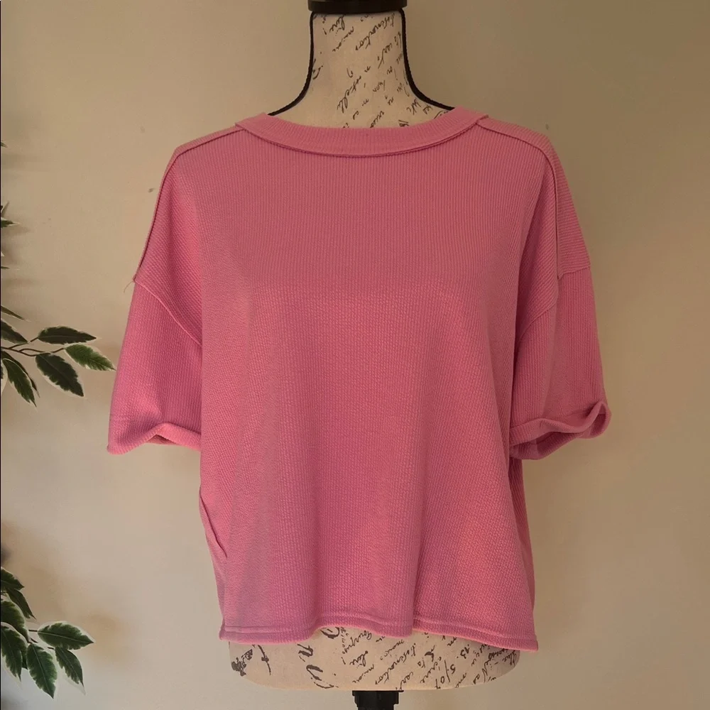 NWT Blu Pepper Vibrant Pink Short Sleeve Top Size Small - Picture 1 of 7